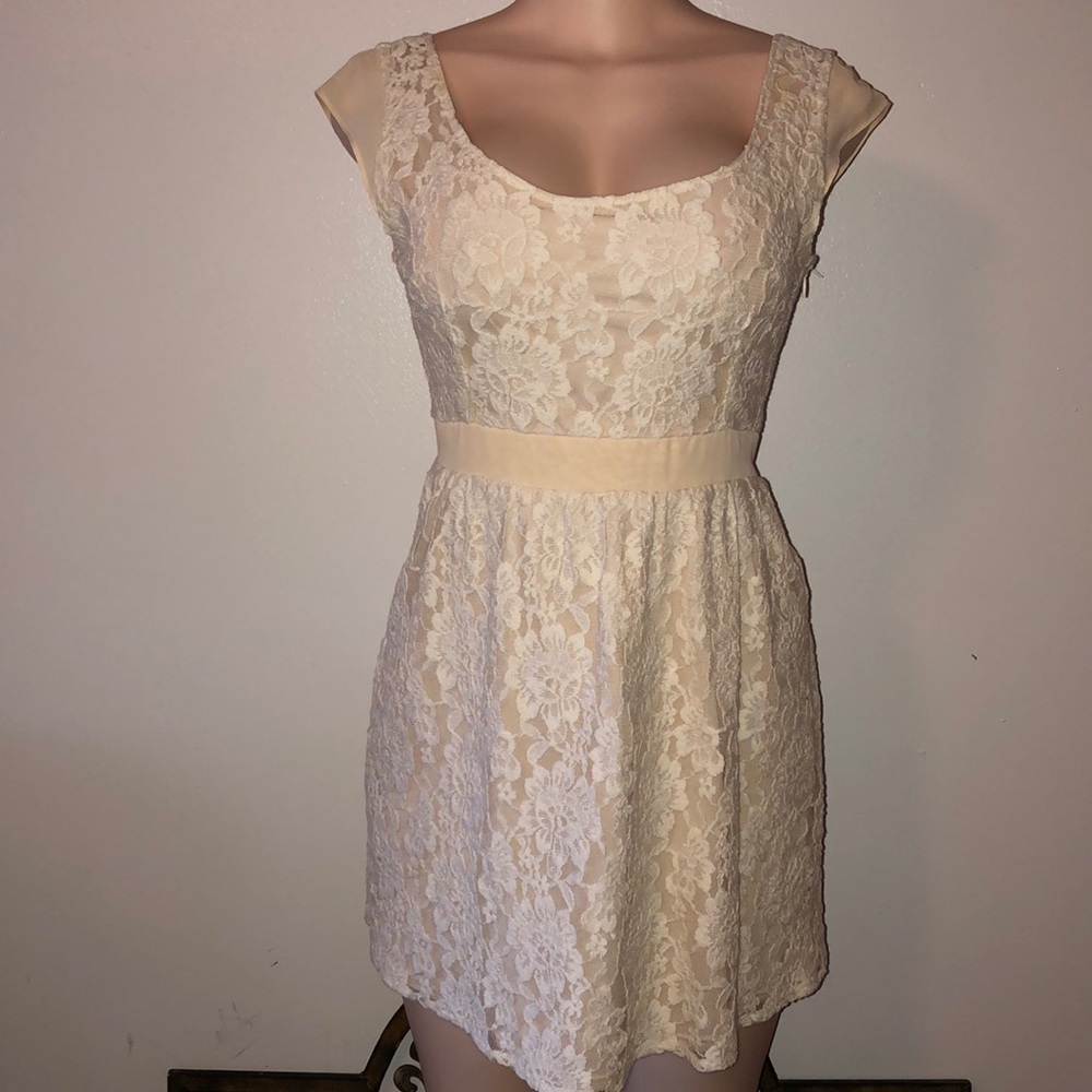 American Eagle Lined Lace Dress